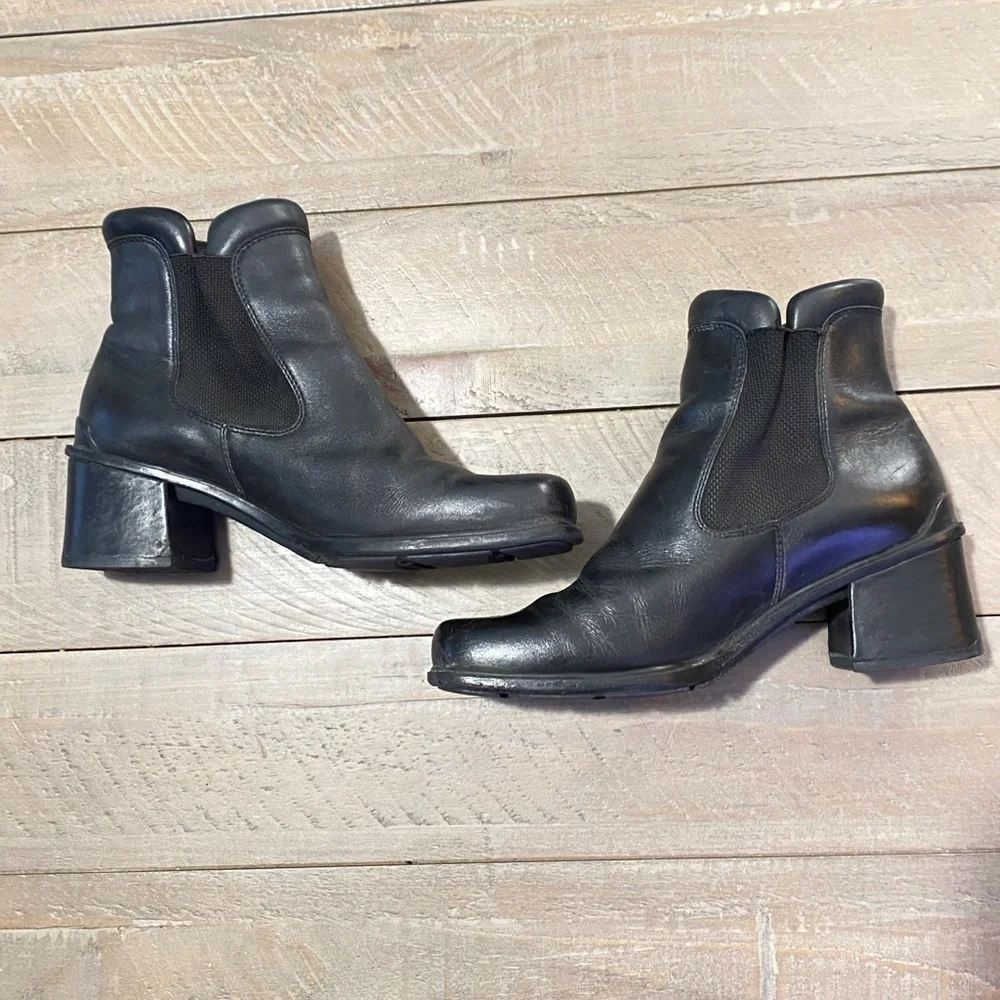 Ecco Black Leather Women’s Booties Size 5 l Square Toe Chelsea Boots